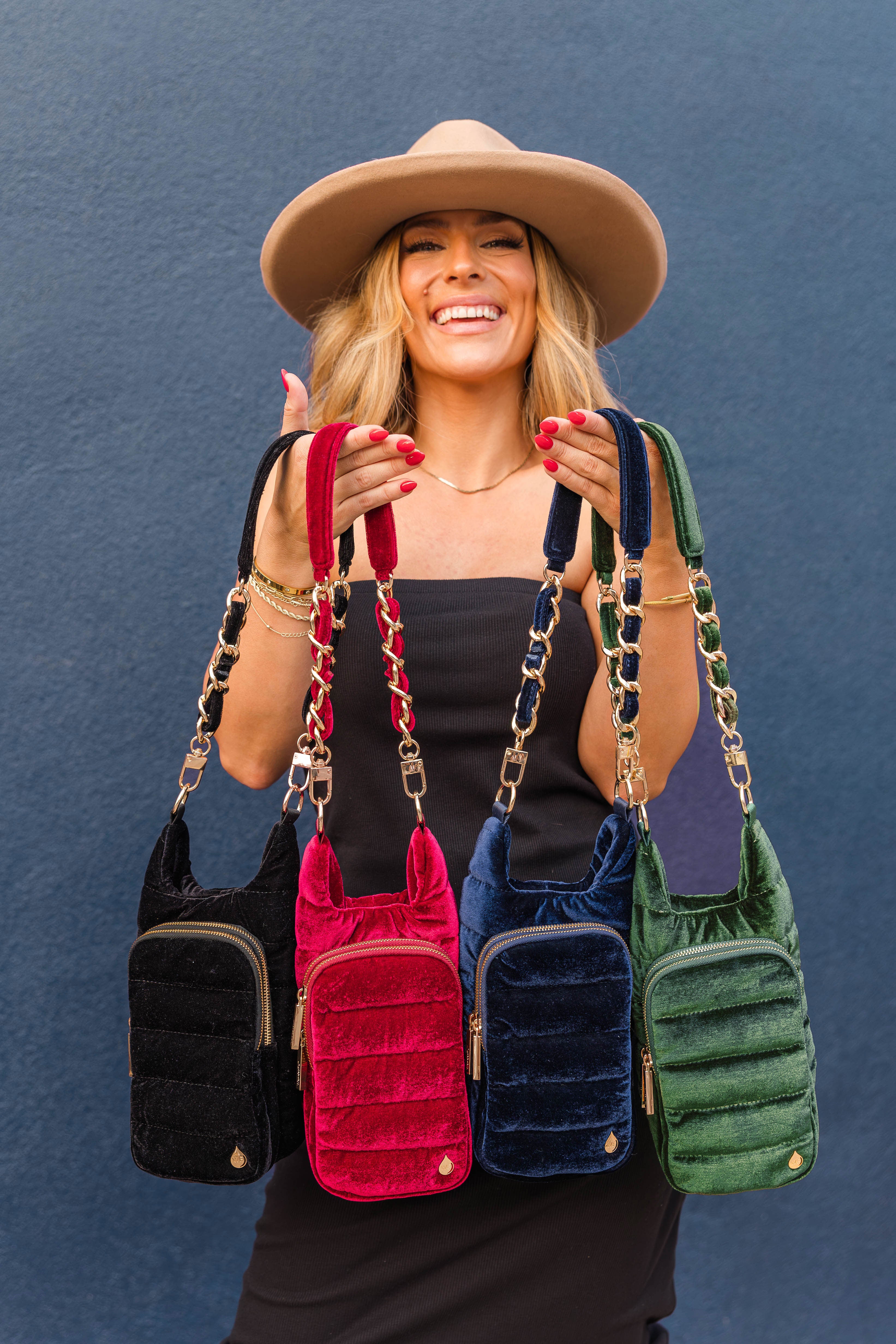 Velvet HydroBag® with Velvet and Gold chain strap- Emerald